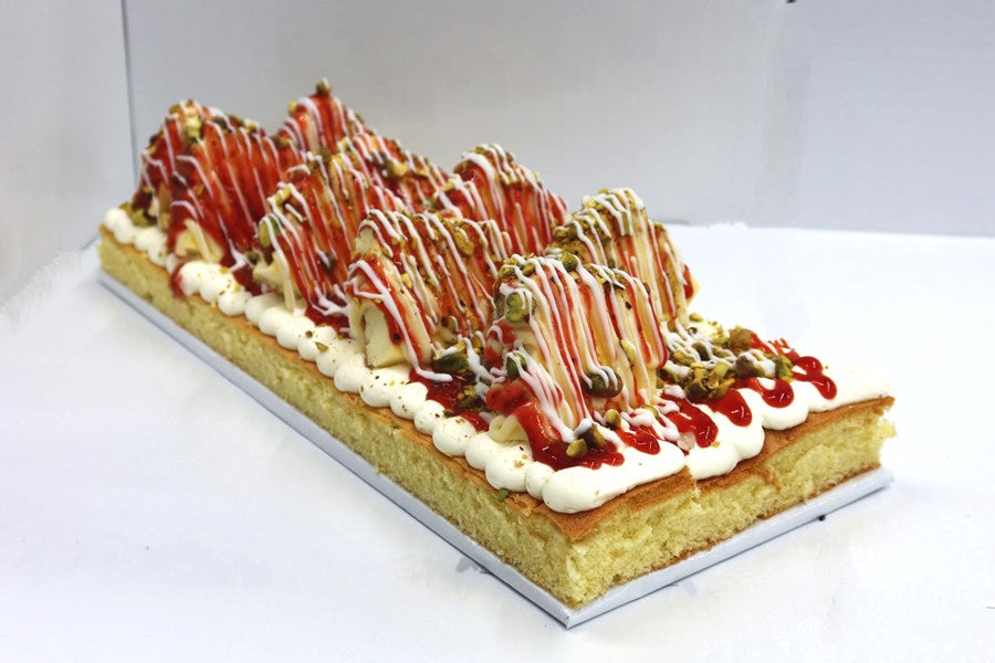 Flat Strbry Cubed Cheesecake