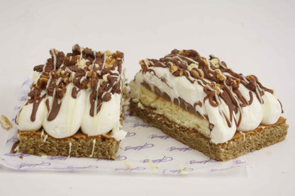 Milk Mini Hazel Cake