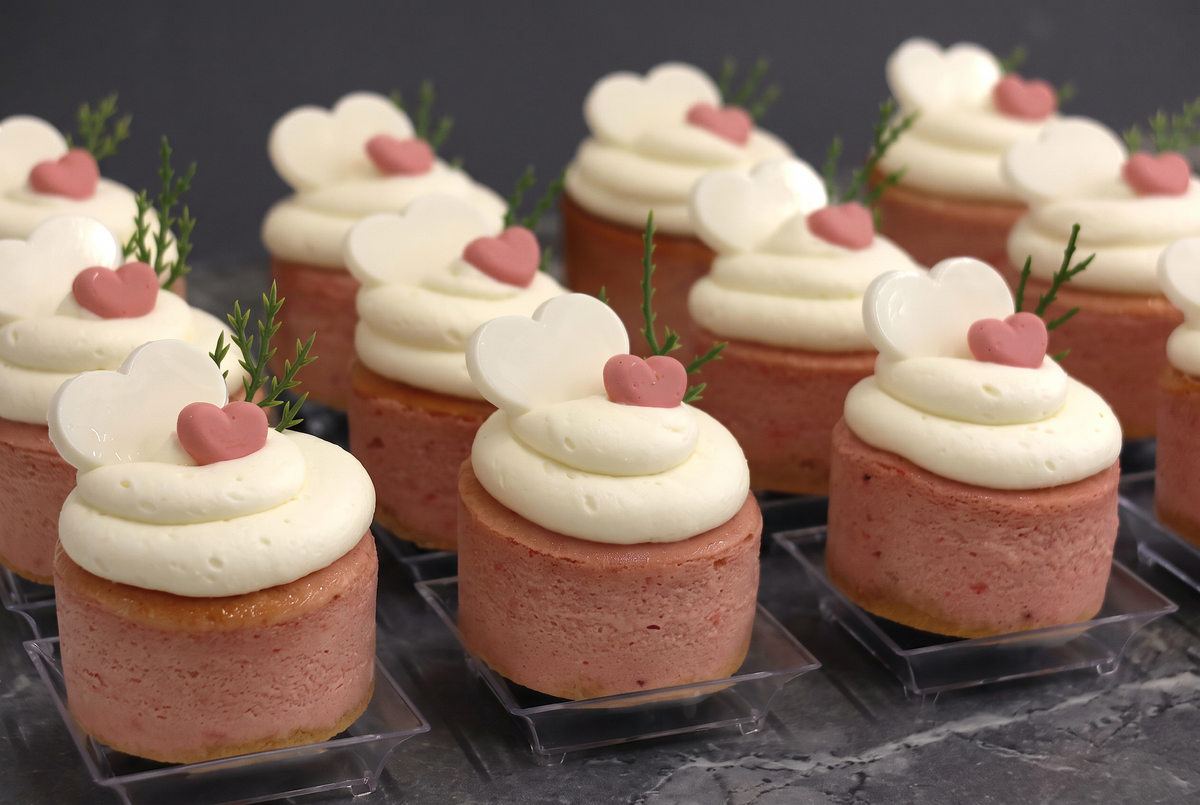 MIni Strby Cheesecakes